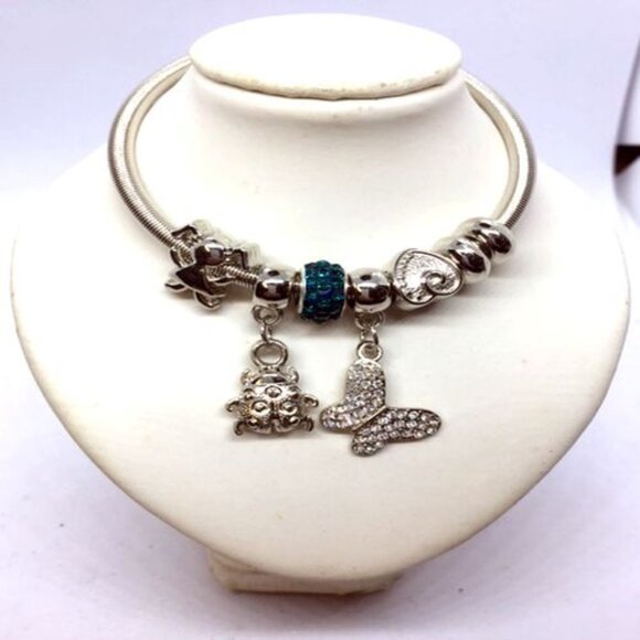 Stunning Silver Bracelet with green and Silver Beads a butterfly Charm - Picture 1 of 3